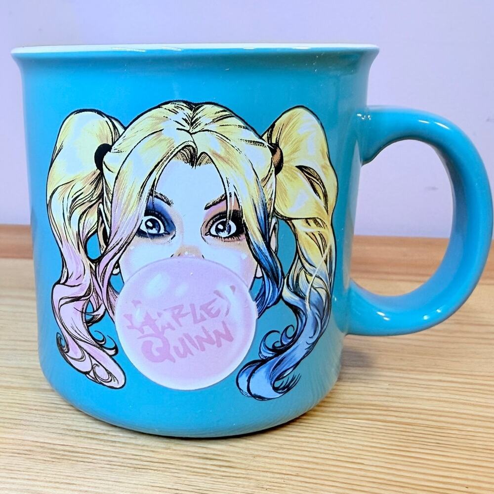 DC Comics Harley Quinn Bubble Gum 20 oz Ceramic Mug Silver Buffalo 2020